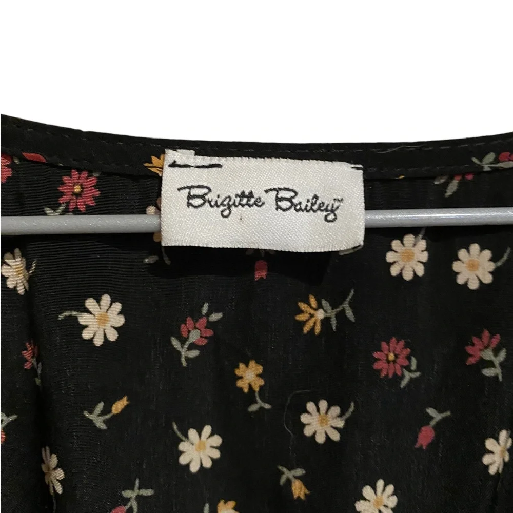 Brigitte Bailey long sleeve black floral romper size large - Picture 4 of 7